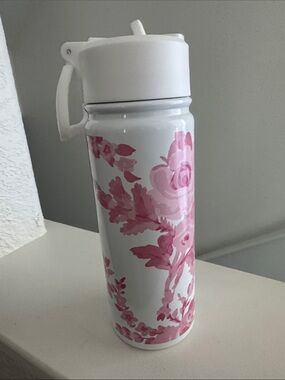 LoveShackFancy Pink
Damask Floral
Mackenzie Water tumbler